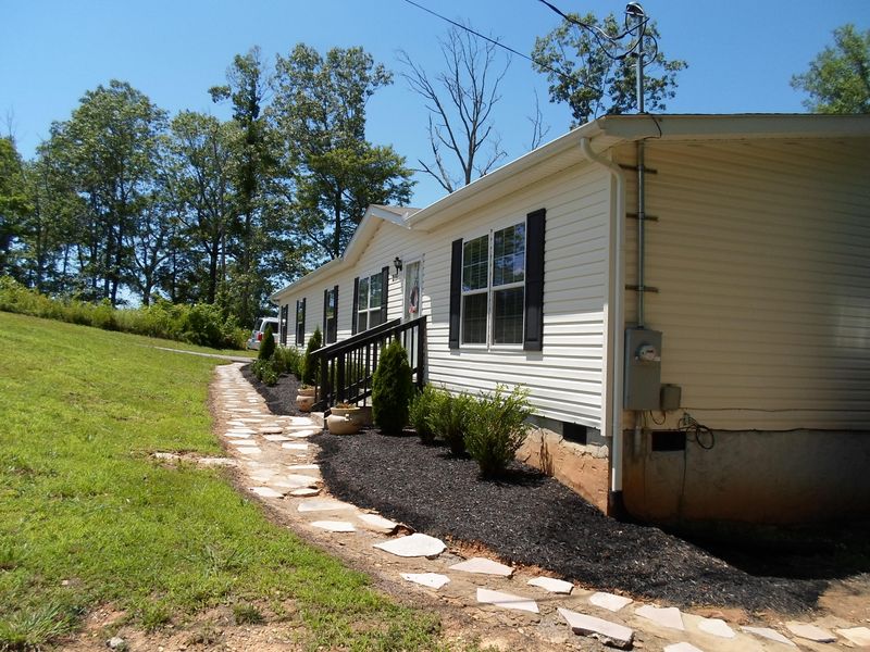 211 Dream Catcher Ln, Powell, TN 37849
