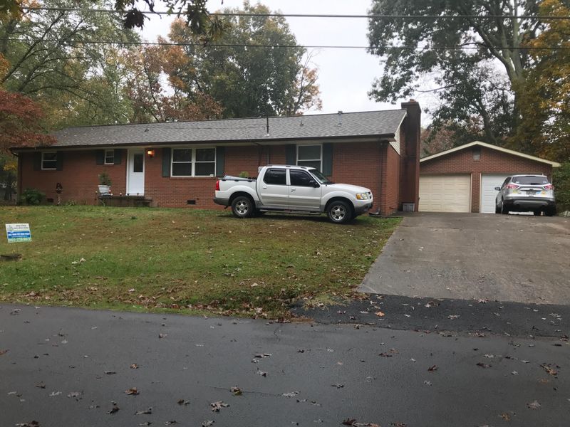 211 Early Dr, Powell, TN 37849