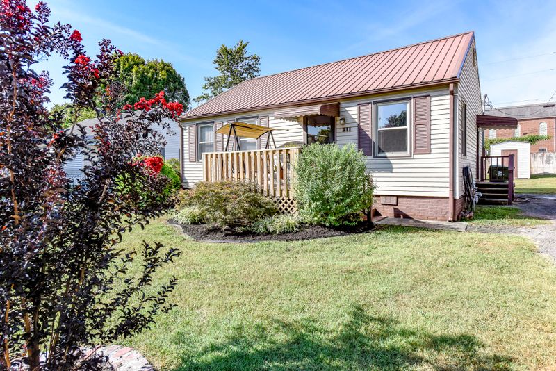 211 Eighth St, Maryville, TN 37804