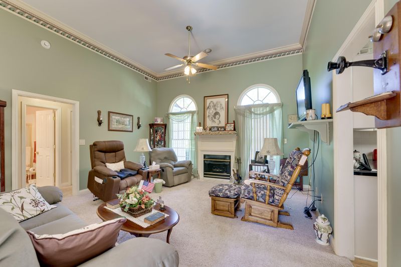 211 Hollywood Cir, Sevierville, TN 37862