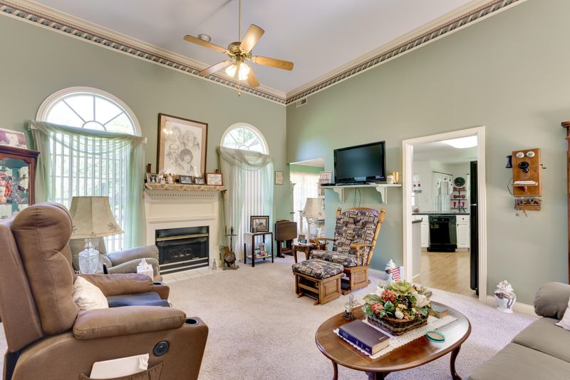 211 Hollywood Cir, Sevierville, TN 37862