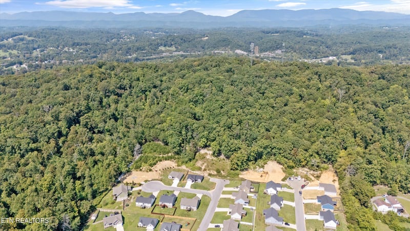 211 Jason Hovater Way, Clinton, TN 37716