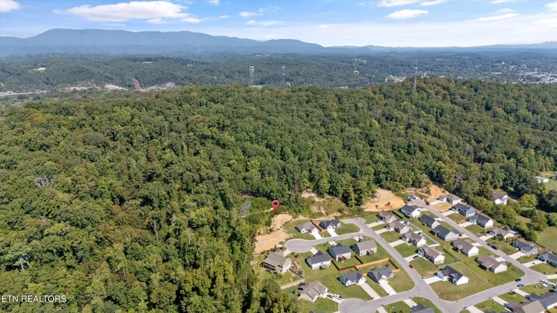 211 Jason Hovater Way, Clinton, TN 37716