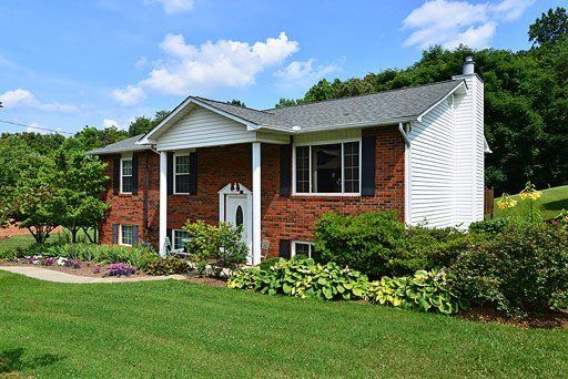 211 Jefferson Ln, Clinton, TN 37716