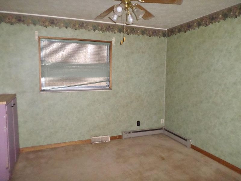 211 Lakeview Cir, Clinton, TN 37716