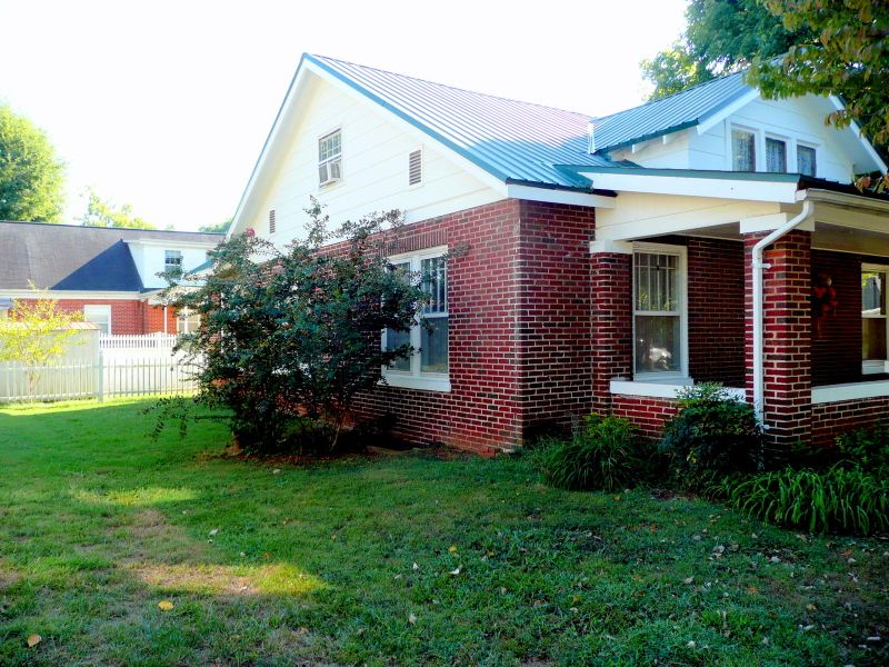 211 Mccaslin Ave, Sweetwater, TN 37874