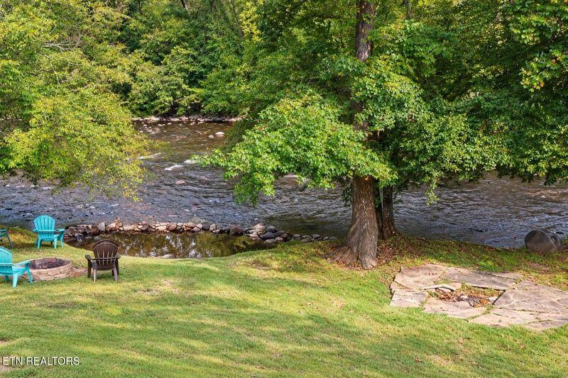 211 Old Bridge Rd #Cabin 14, Townsend, TN 37882