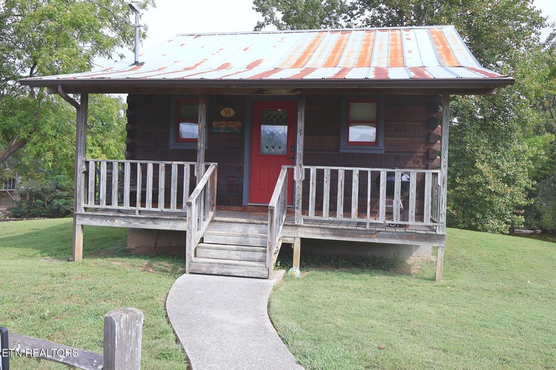 211 Old Bridge Rd #Cabin 14, Townsend, TN 37882