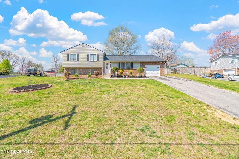 211 Orchard Rd, Kingston, TN 37763