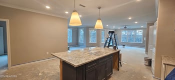 211 River Birch Dr, Lenoir City, TN 37771