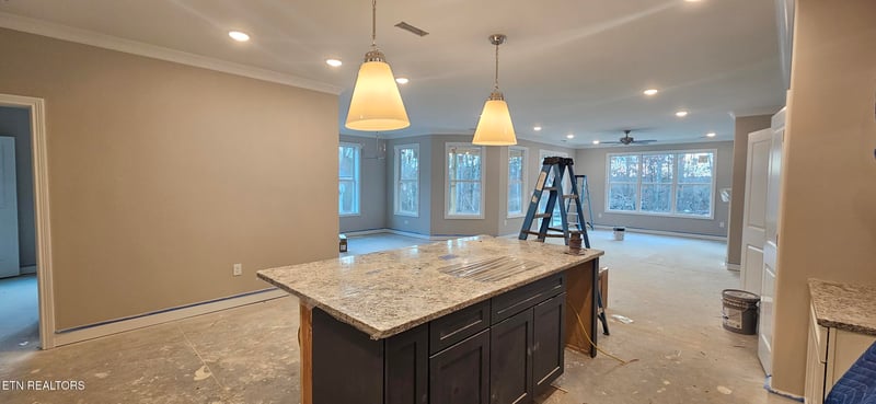 211 River Birch Dr, Lenoir City, TN 37771