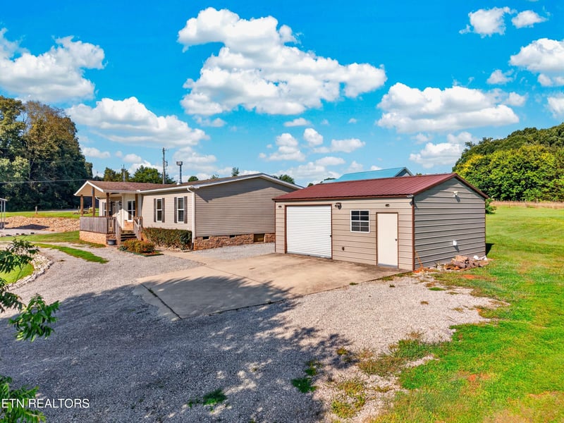 211 S Springview Rd, Maryville, TN 37801