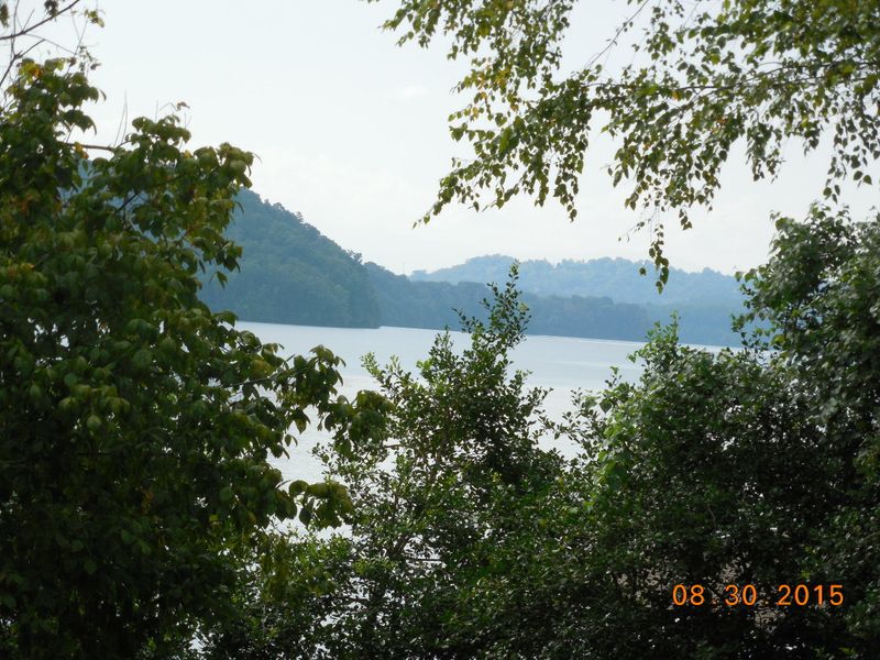 211 Sequoyah Rd, Loudon, TN 37774