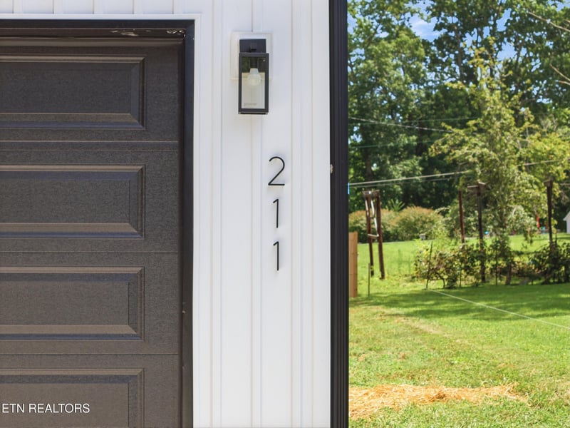 211 Shipe Rd, Powell, TN 37849
