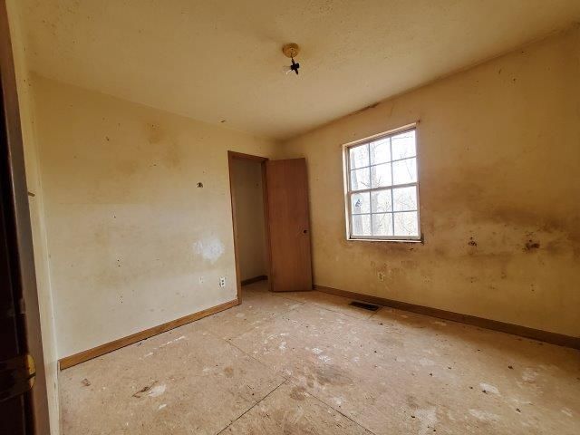 211 Short Rd, Speedwell, TN 37870