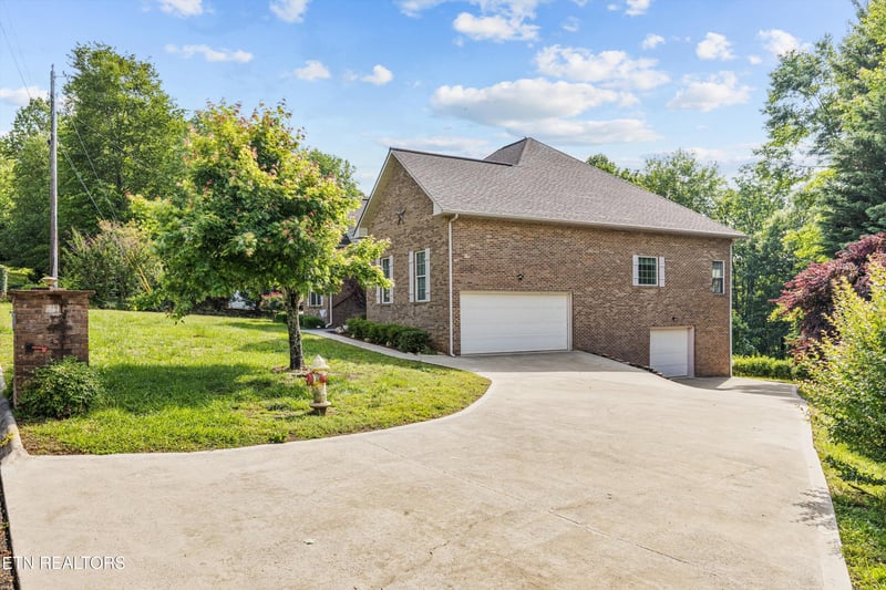 211 Timberland Trail Ln, Rocky Top, TN 37769