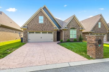 211 Village Cove Cir, Englewood, TN 37329