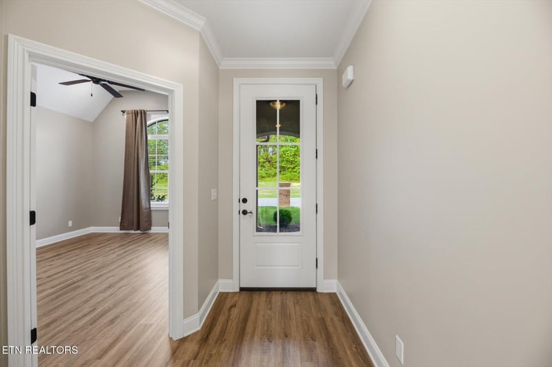 211 Village Cove Cir, Englewood, TN 37329
