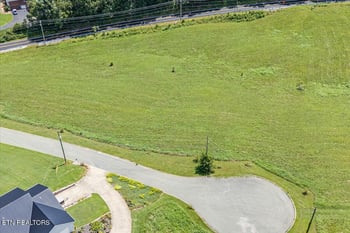 211 Washita Ln, Rutledge, TN 37861