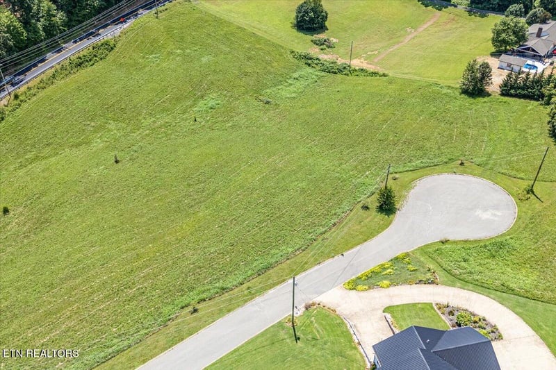 211 Washita Ln, Rutledge, TN 37861