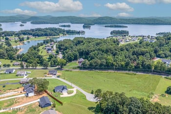 211 Washita Ln, Rutledge, TN 37861