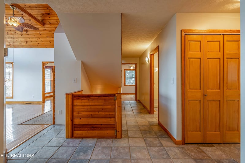 211 Wolf Rn, Caryville, TN 37714