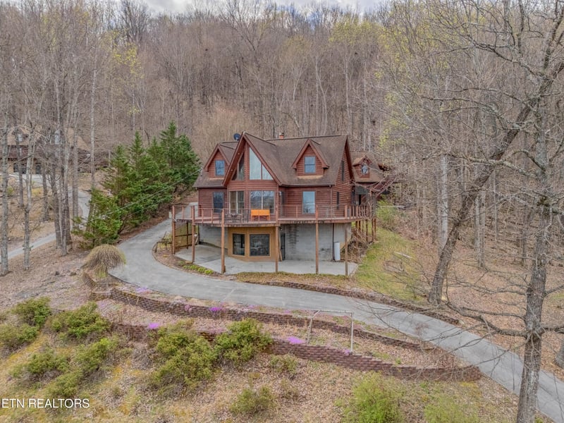 211 Wolf Rn, Caryville, TN 37714