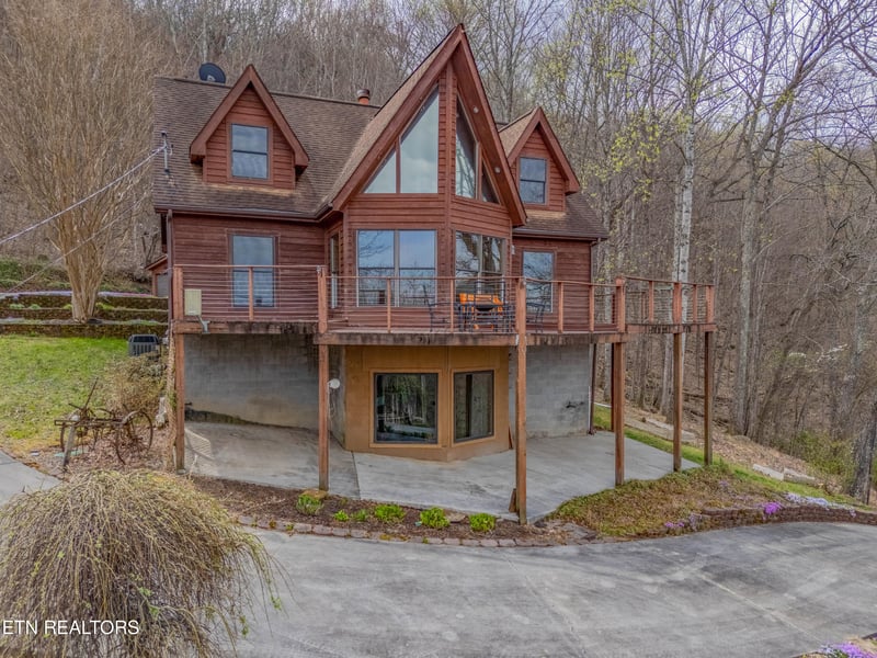 211 Wolf Rn, Caryville, TN 37714