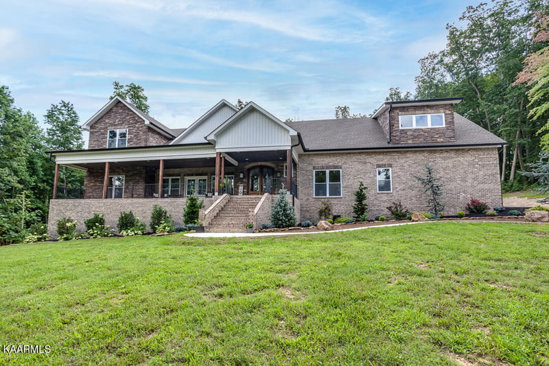 2110 Campbell Rd, Knoxville, TN 37914