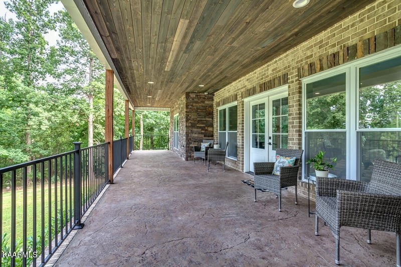 2110 Campbell Rd, Knoxville, TN 37914
