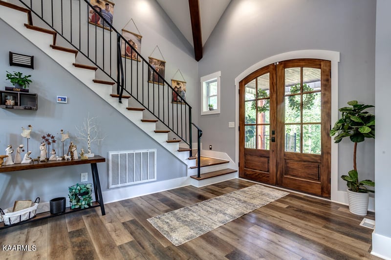 2110 Campbell Rd, Knoxville, TN 37914
