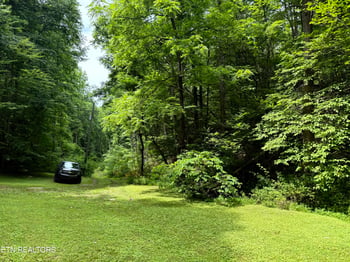 2110 Duck Pond Ln, Sevierville, TN 37876