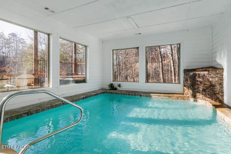 2110 Elk Pass Ln, Sevierville, TN 37876