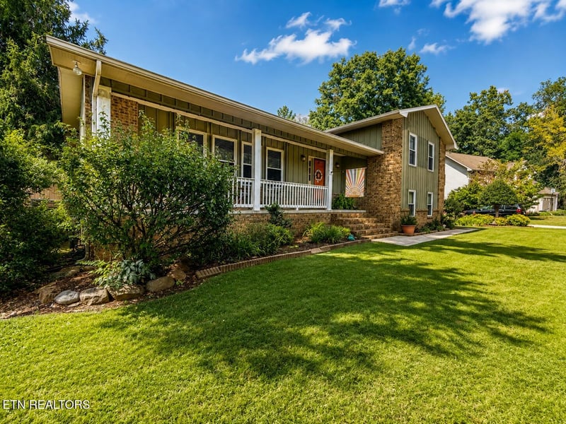 2110 Wakefield Cir, Maryville, TN 37803