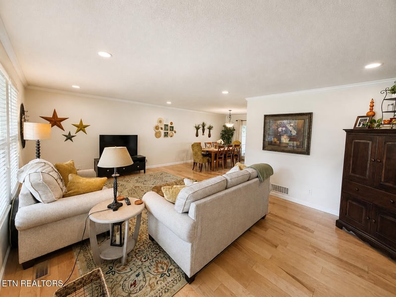 2110 Wakefield Cir, Maryville, TN 37803