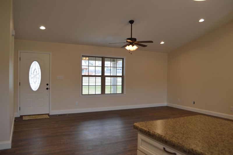 2112 Creswell Rd, Seymour, TN 37865