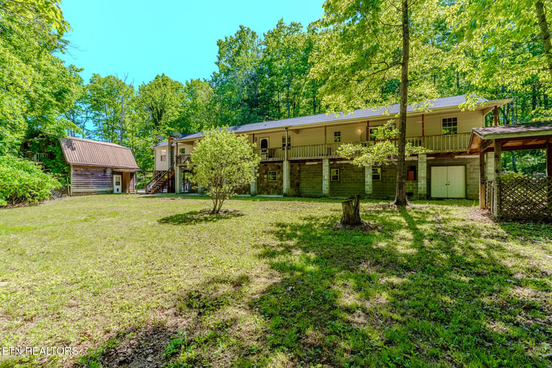 2112 Smith Mountain Rd, Rockwood, TN 37854