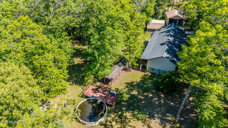 2112 Smith Mountain Rd, Rockwood, TN 37854