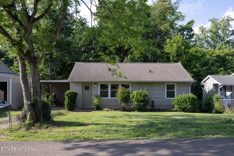 2113 Berea Ave, Knoxville, TN 37920