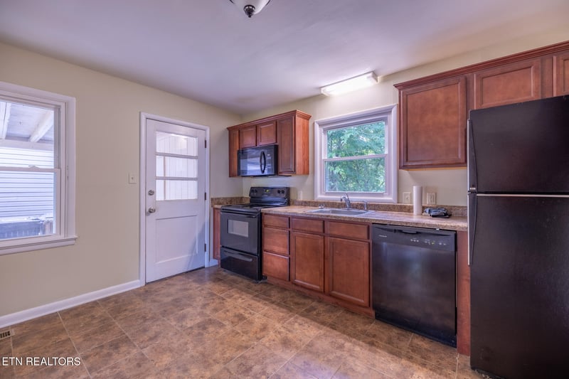 2113 Berea Ave, Knoxville, TN 37920