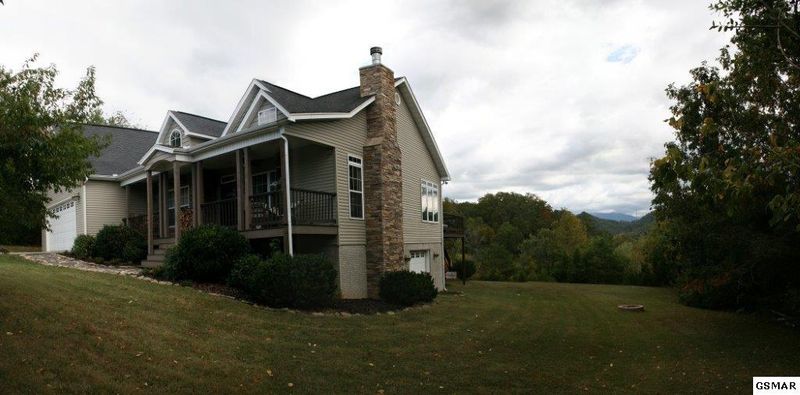 2113 Red Bank Cir, Sevierville, TN 37876