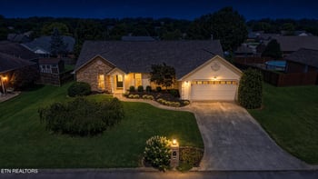 2113 Spalding Dr, Maryville, TN 37803