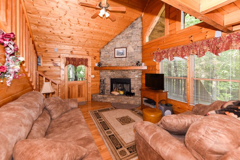 2114 Wolf Ridge Way, Sevierville, TN 37862