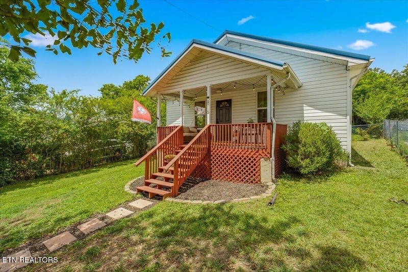2115 Chicago Ave, Knoxville, TN 37917