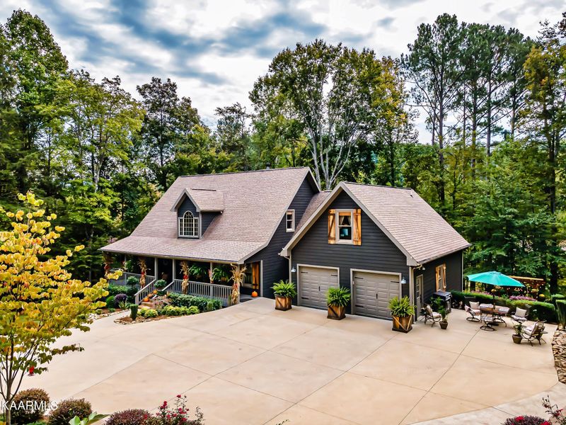 2115 Cub Cir, Sevierville, TN 37862