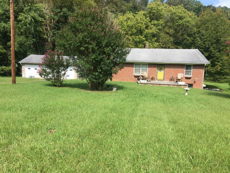 2115 E Brushy Valley Rd, Powell, TN 37849