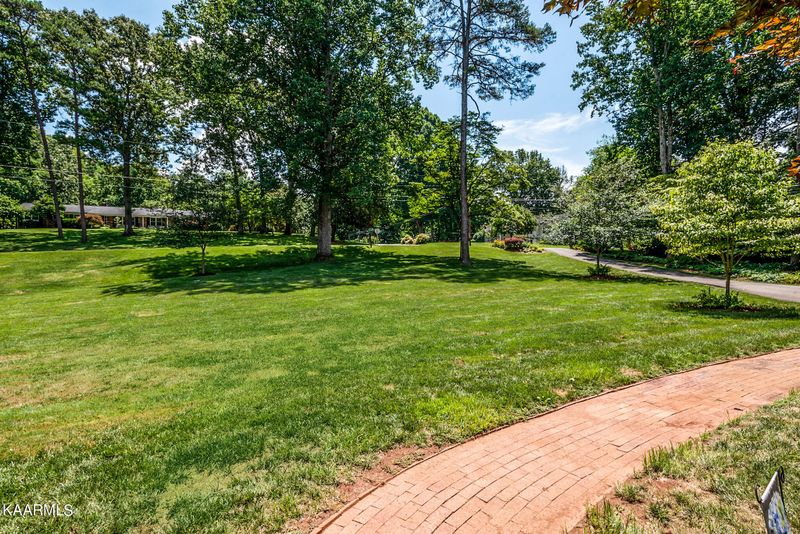 2115 Indian Hills Dr, Knoxville, TN 37919