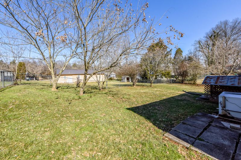 2117 Maple Dr, Knoxville, TN 37918
