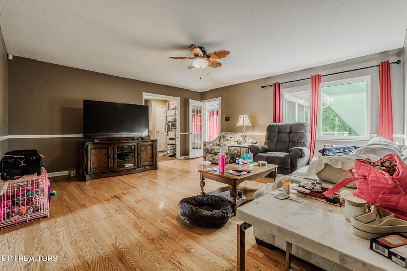 2117 Raulston View Dr, Maryville, TN 37803