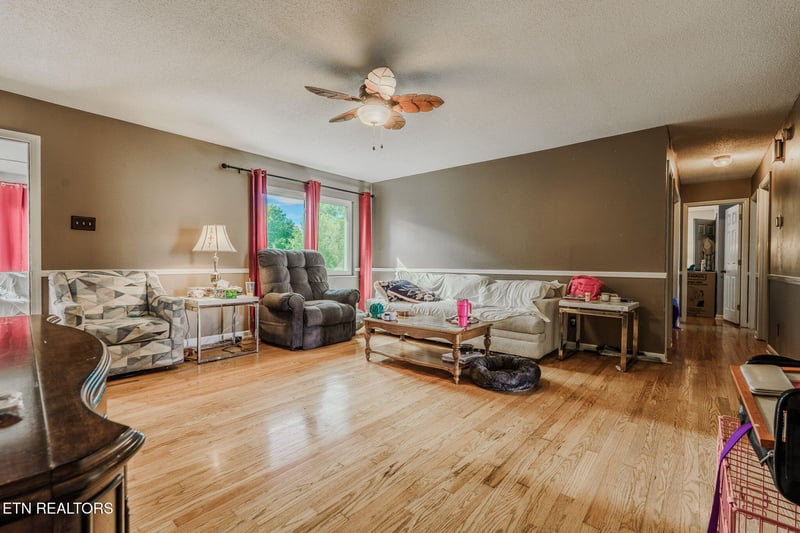2117 Raulston View Dr, Maryville, TN 37803